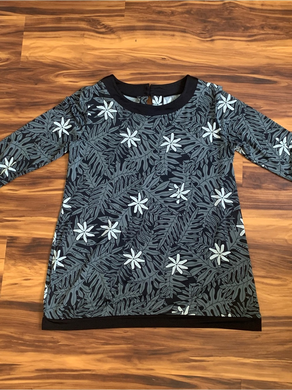 Tiare women’s top